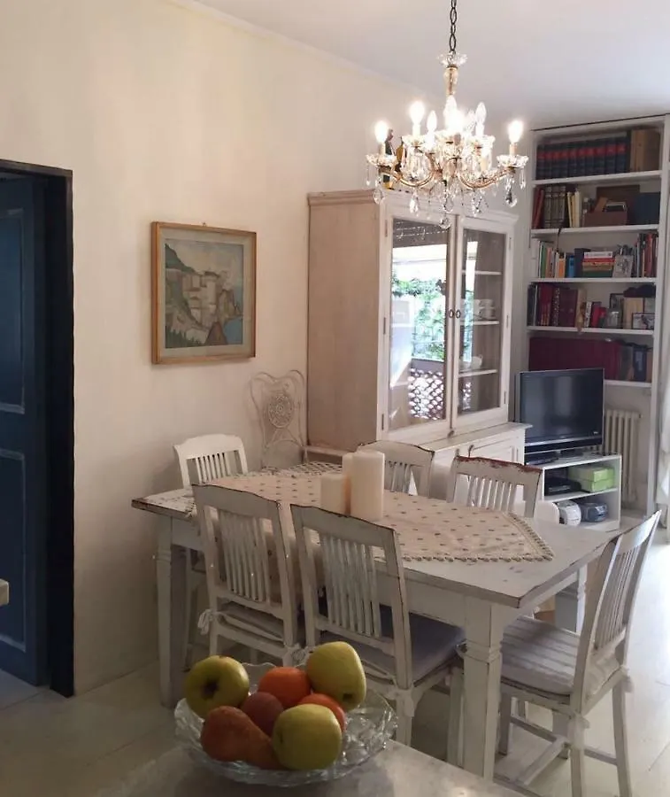La Casa Di Nonna Gio Appartement Luni