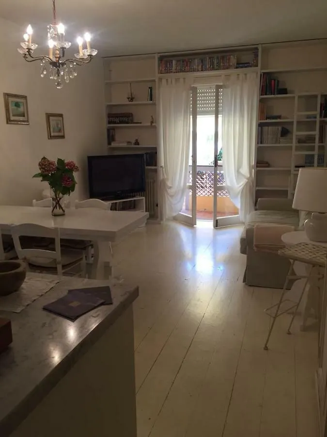 La Casa Di Nonna Gio Appartement Luni